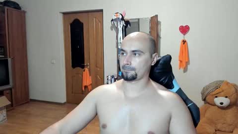 Ziesh online show from November 3, 2025, 5:58 pm