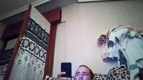 Snapshot of zigor13 chatting on May 3, 2026, 7:42 pm zigor13 online show from May 3, 2026, 7:42 pm