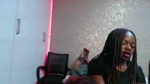 Zinadine online show from February 9, 2026, 7:51 pm