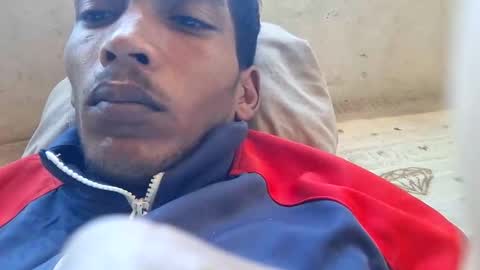 Zinedine online show from April 12, 2026, 9:47 am