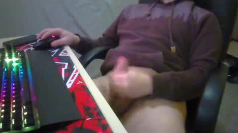 zkraston11 online show from January 17, 2025, 5:21 am