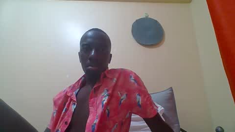 Snapshot of zlatann2012 chatting on September 11, 2025, 12:11 am Zlatann2012 online show from September 11, 2025, 12:11 am