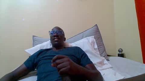 Snapshot of zlatann2012 chatting on September 15, 2025, 10:21 pm Zlatann2012 online show from September 15, 2025, 10:21 pm