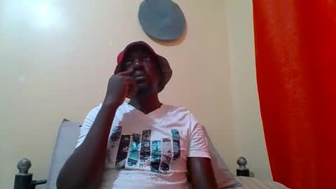 Snapshot of zlatann2012 chatting on October 16, 2025, 12:28 pm Zlatann2012 online show from October 16, 2025, 12:28 pm