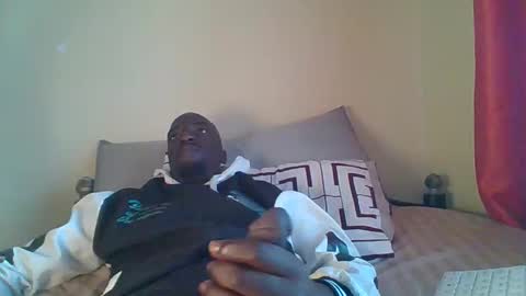 Snapshot of zlatann2012 chatting on October 19, 2025, 6:25 am Zlatann2012 online show from October 19, 2025, 6:25 am