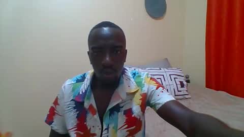 Snapshot of zlatann2012 chatting on October 22, 2025, 12:49 pm Zlatann2012 online show from October 22, 2025, 12:49 pm