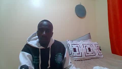 Snapshot of zlatann2012 chatting on October 23, 2025, 8:35 am Zlatann2012 online show from October 23, 2025, 8:35 am