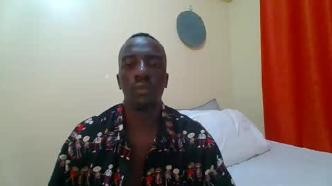 Snapshot of zlatann2012 chatting on November 12, 2025, 7:13 pm Zlatann2012 online show from November 12, 2025, 7:13 pm