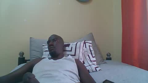 Snapshot of zlatann2012 chatting on December 2, 2025, 10:20 am Zlatann2012 online show from December 2, 2025, 10:20 am