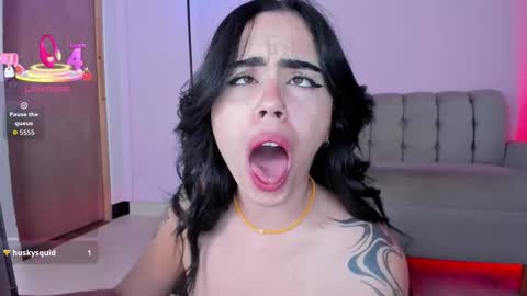 Snapshot of zoe6x chatting on October 28, 2025, 2:20 pm zoe online show from October 28, 2025, 2:20 pm