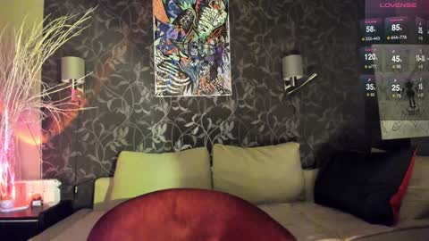 Zoe online show from January 24, 2025, 6:25 pm