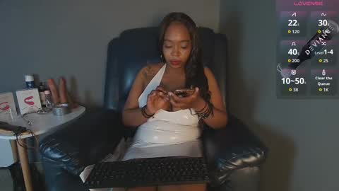   online show from September 29, 2025, 1:27 pm