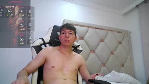 Snapshot of zoe_and_jackk_ chatting on April 21, 2026, 8:44 pm ZOE AND JACK online show from April 21, 2026, 8:44 pm