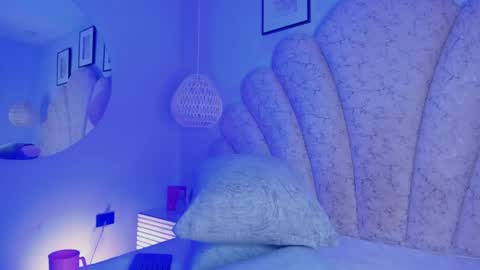 Snapshot of zoe_blosson chatting on May 27, 2026, 2:30 am zoe_blosson online show from May 27, 2026, 2:30 am