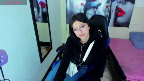 Z O E online show from November 16, 2025, 12:55 pm