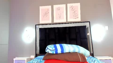 zoe_curvyy online show from July 2, 2026, 12:11 pm