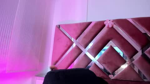 zoe_evaanss_ online show from March 27, 2026, 7:57 pm