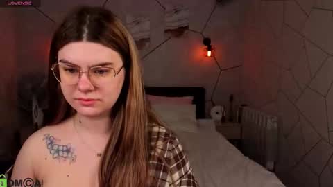 Snapshot of zoe_j0y chatting on February 25, 2026, 1:37 am Zoe online show from February 25, 2026, 1:37 am