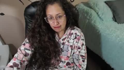 Zoe Koller online show from November 16, 2025, 11:32 pm