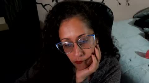 Zoe Koller online show from June 19, 2026, 3:00 am
