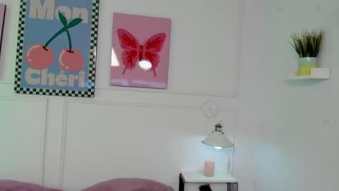 Zoe Lynch online show from March 24, 2026, 11:26 am