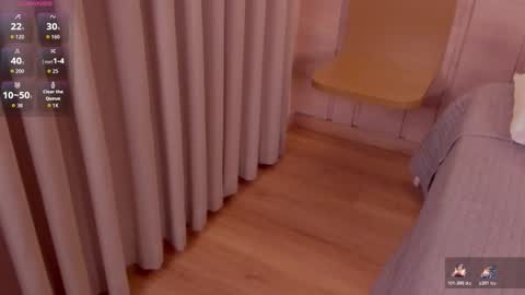 zoe_mhendez online show from November 27, 2025, 4:14 am