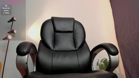 zoe_millerx online show from March 11, 2025, 12:17 pm