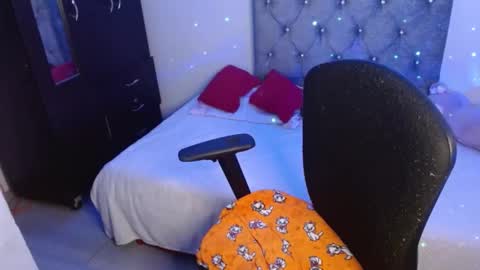 Snapshot of zoe_sexy69 chatting on March 6, 2025, 11:53 pm ZOE online show from March 6, 2025, 11:53 pm