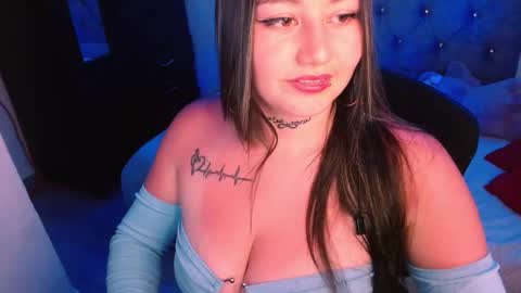 Snapshot of zoe_sexy69 chatting on March 12, 2025, 10:39 pm ZOE online show from March 12, 2025, 10:39 pm