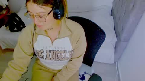 Snapshot of zoe_sexy69 chatting on September 16, 2025, 6:42 pm ZOE online show from September 16, 2025, 6:42 pm