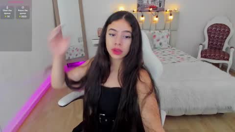 Zoe online show from February 5, 2025, 11:12 am