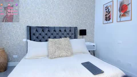 Zoe  online show from January 11, 2026, 7:41 pm