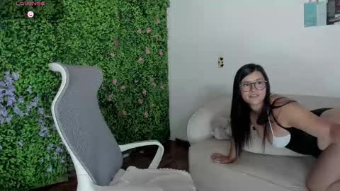 Zoe online show from September 10, 2025, 4:56 am