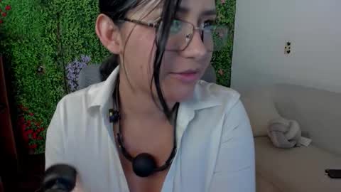 Zoe online show from November 6, 2025, 3:29 am