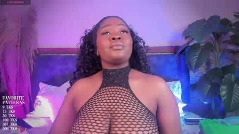Snapshot of zoee_23 chatting on April 16, 2026, 11:00 am Zoe online show from April 16, 2026, 11:00 am