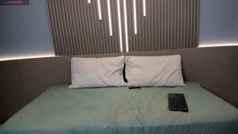 zoee_cute_ online show from March 14, 2026, 1:05 pm