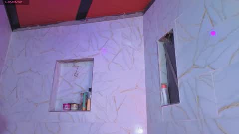 Snapshot of zoee_dolcee chatting on February 21, 2026, 7:37 pm Catt online show from February 21, 2026, 7:37 pm