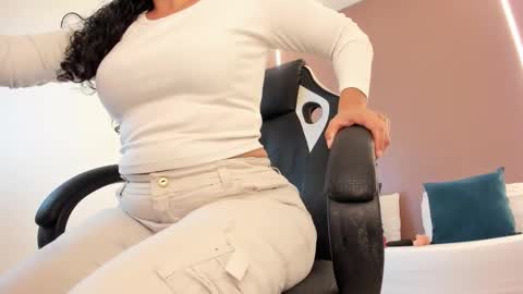 zoee_zi online show from March 31, 2026, 12:27 pm