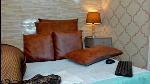 ZoeeSmitth online show from December 5, 2024, 6:11 pm