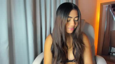 zoei_moon online show from April 14, 2026, 6:58 pm