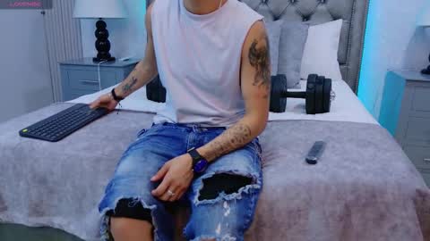 Zoe Krug online show from January 9, 2026, 7:26 pm