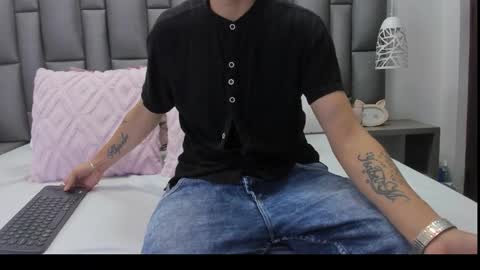 Zoe Krug online show from March 4, 2026, 12:33 pm