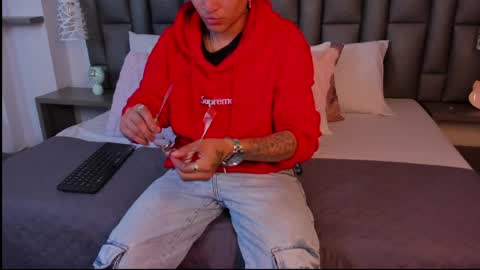 Zoe Krug online show from April 11, 2026, 12:31 pm