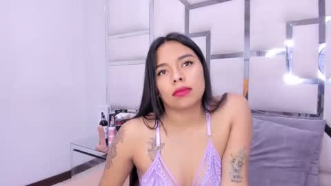 ZoeSwam online show from February 3, 2025, 2:02 pm