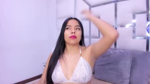 ZoeSwam online show from February 5, 2025, 11:12 am