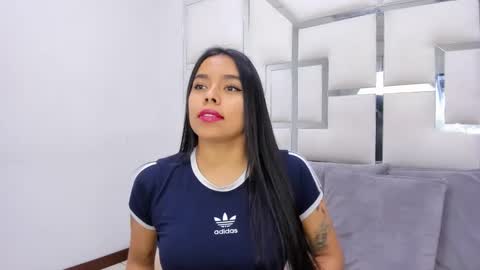 ZoeSwam online show from February 21, 2025, 10:39 am