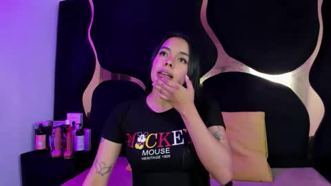 ZoeSwam online show from October 15, 2025, 12:05 pm