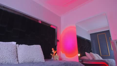 zoevidal_ online show from January 27, 2025, 11:54 am