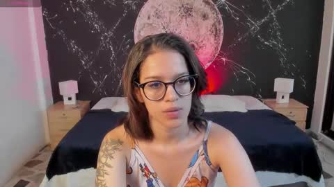 Zoe online show from September 15, 2025, 12:27 pm