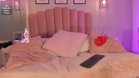  ZOE  online show from December 3, 2025, 10:46 am